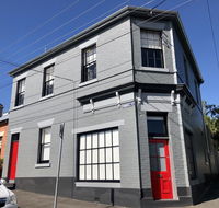 Cromwell Apartment - 3 Red Doors Battery Point - Southport Accommodation