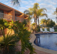 Crystal Fountain Motel Albury - Southport Accommodation