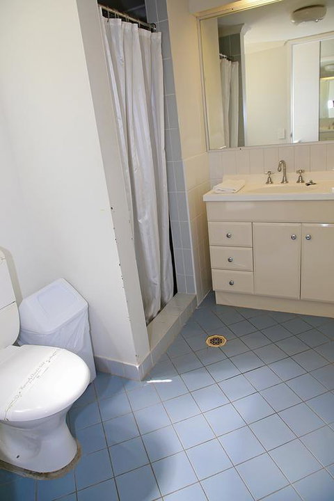 Darcy Arms Hotel Motel - Southport Accommodation 3