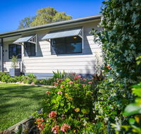 Dell-Lee Cottage - Southport Accommodation