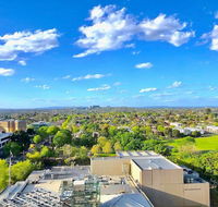 Deluxe  Central Park  4B2B APT  BoxHill  Panorama - Southport Accommodation
