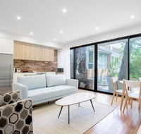 Designer Taste 2BR TownhouseHawthorn - Southport Accommodation