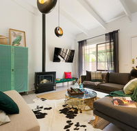 Designer Town Villa - Southport Accommodation