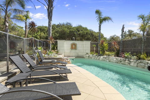 DIAMOND BAY RETREAT - SORRENTO - Southport Accommodation 0
