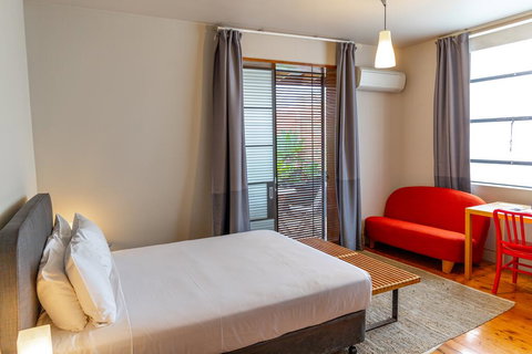 Dive Hotel - Southport Accommodation 1