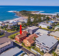 Doncaster - Yamba Main beach and sea pool - Southport Accommodation