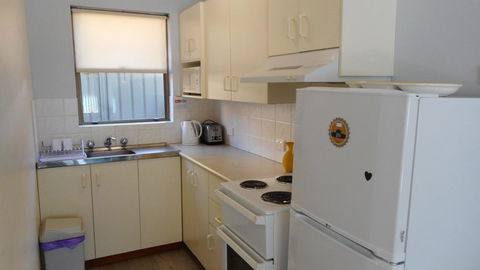 Dunbar Court Unit 4 At South West Rocks - Southport Accommodation 1