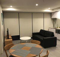 Elegant Modern Apartment in central Melbourne - Southport Accommodation