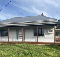 Ellalong Lagoon Home with a view - Southport Accommodation