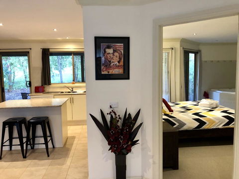 Emerald Creek Cottages - Southport Accommodation 1