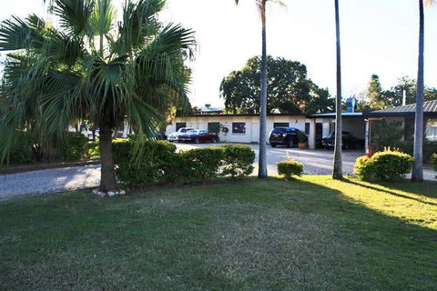 Emerald Tower Motor Inn - Southport Accommodation 1
