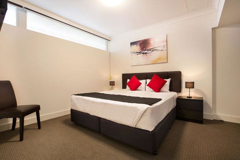 Enfield Hotel - Southport Accommodation 0