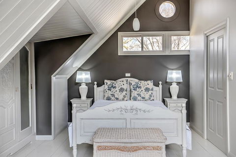 Evanslea Luxury Boutique Accommodation - Southport Accommodation 1