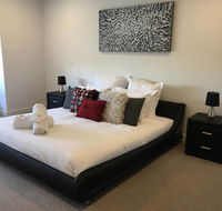 Executive Mansion Spring Racing Melbourne Cup - Southport Accommodation