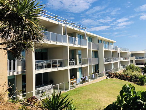 EXTRA LARGE 2 Bed Apartment - 3 Pools And Spa - Mountain View - BEACHFRONT LOCATION CABARITA BEACH - Accommodation Southport 3