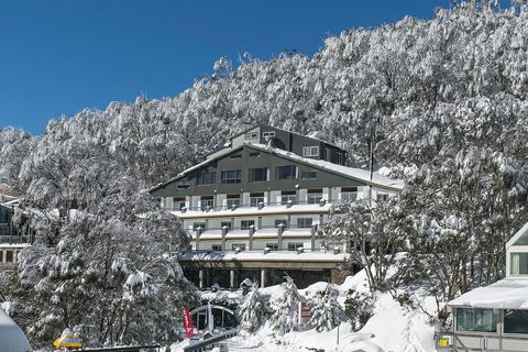 Falls Creek Hotel - Southport Accommodation 0