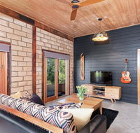 Falls River Luxury Accommodation - Southport Accommodation