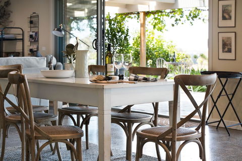 Farmer Smith Estate - Sunrise Retreat - Southport Accommodation 2