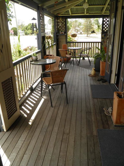 Follywood Guesthouse B&B - Southport Accommodation 3