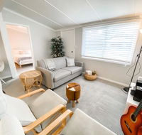 Frangipani Cottage - Southport Accommodation