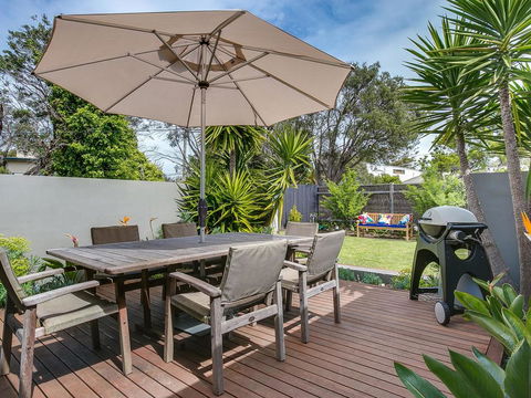 Front Beach Shack - Renovated House In A Quiet Location - Southport Accommodation 0