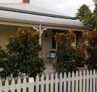 FUNKY COTTAGE - Southport Accommodation