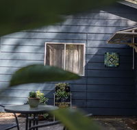 Funky Flat on Acreage - Accommodation Southport