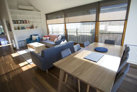 GALWAY COTTAGE - Southport Accommodation 2