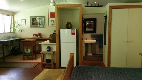 Garden Studio - Accommodation Southport 3