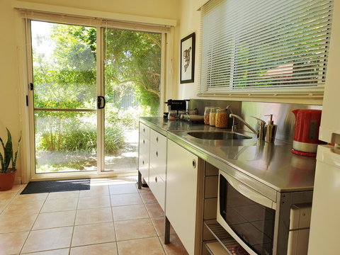 Garden Studio, Black Forest - Southport Accommodation 2