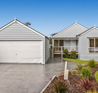 GDay Beach House - Southport Accommodation