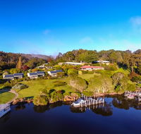 Gipsy Point Lakeside - Southport Accommodation