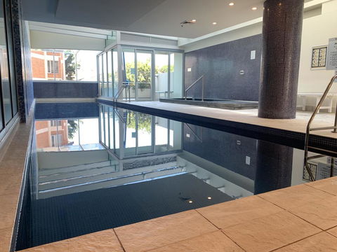 GLENELG Five Stars - Southport Accommodation 3