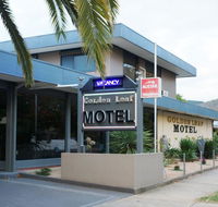 Golden Leaf Motel - Southport Accommodation