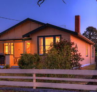 Grace's Spa Cottage - Southport Accommodation