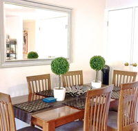 Great for families.Pool  kitchen - Southport Accommodation