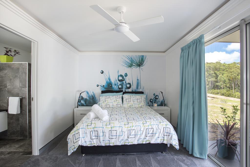 East Lynne NSW Accommodation Southport