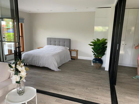 Gunsynd Studio Apartment - Southport Accommodation 0