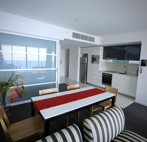 H Luxury Apartment At Surfers Paradise - Southport Accommodation 2