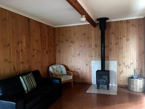 Hamilton - Southport Accommodation 2