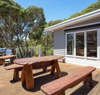 Harleian Beach House walk to both beaches - Southport Accommodation