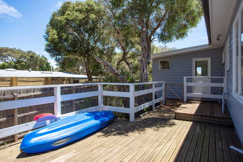 Harleian Beach House: Walk To Both Beaches - Southport Accommodation 3