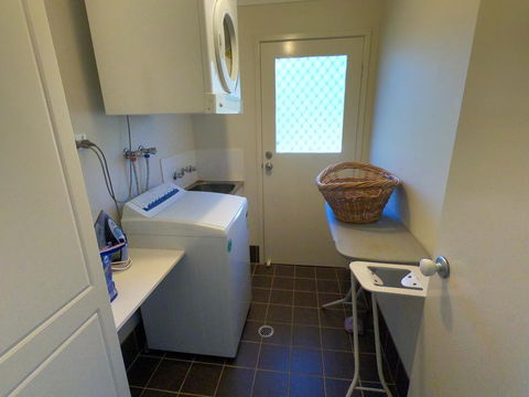 Hartley Hill Top Views - Southport Accommodation 1