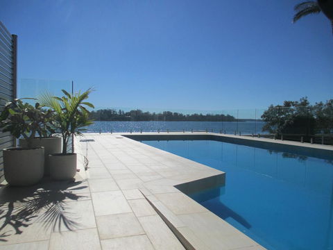 HIBBARD HAVEN - Southport Accommodation 0