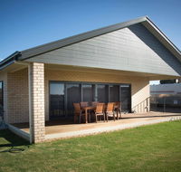 Highview on Victoria Coffin Bay - Southport Accommodation