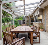 Hilltop Beach House newly updated - Southport Accommodation
