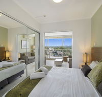Hinterland Luxury - 1 Bedroom Hinterland View Apt - Southport Accommodation