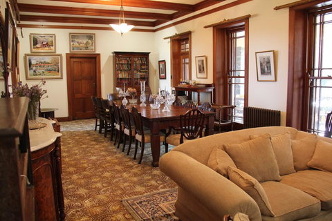 Historic Merryville Homestead - Accommodation Southport 2