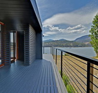 Hobart Waterfront Luxury Retreat - Southport Accommodation