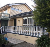 Holiday home close to train station - Southport Accommodation